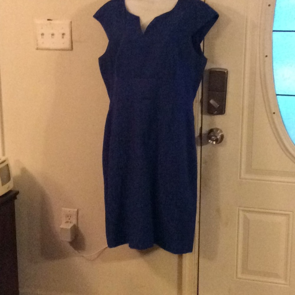 Tahari/Arthur s. Levine